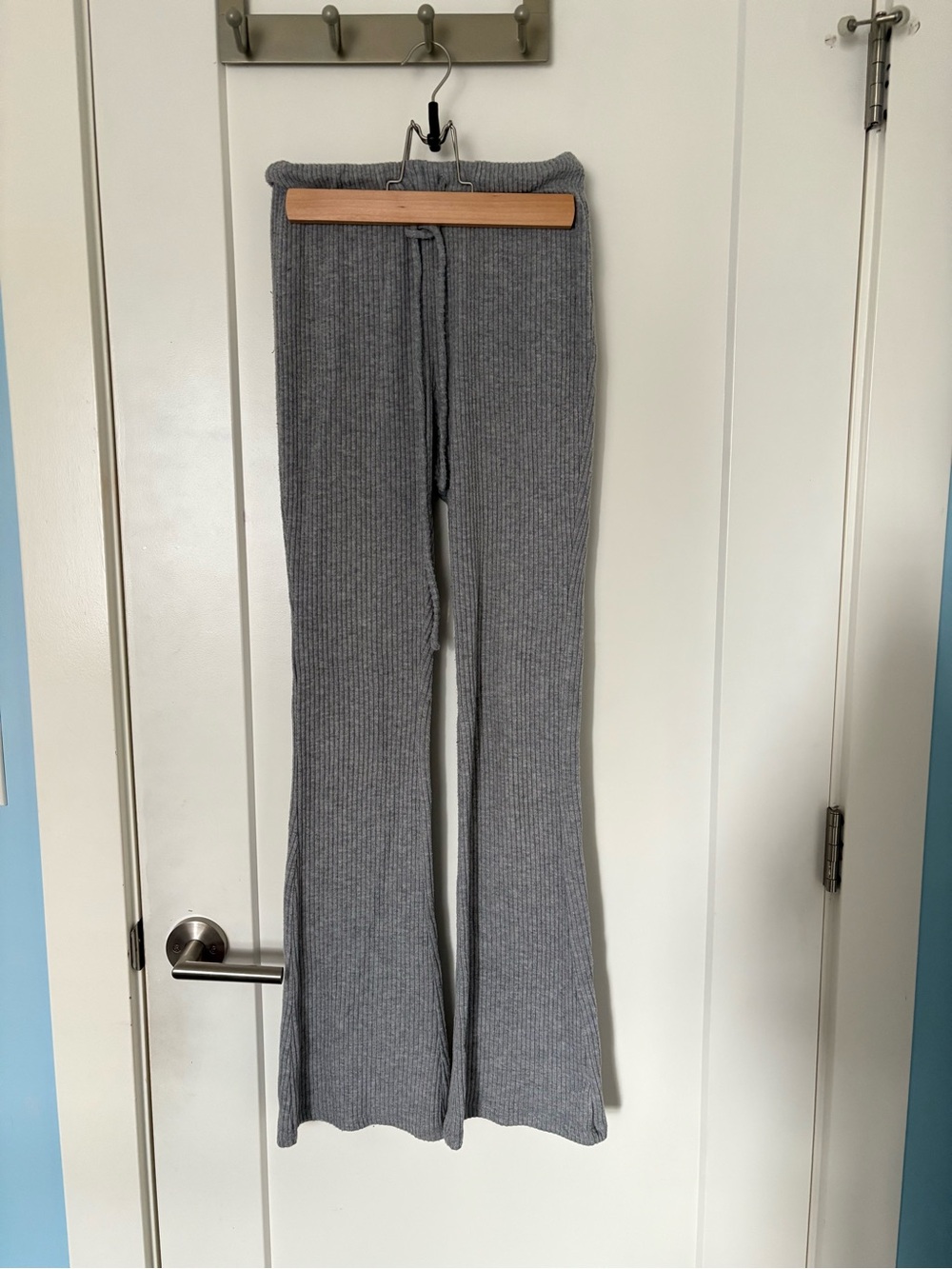 Aritzia Gray Ribbed Knit Flare Leggings
